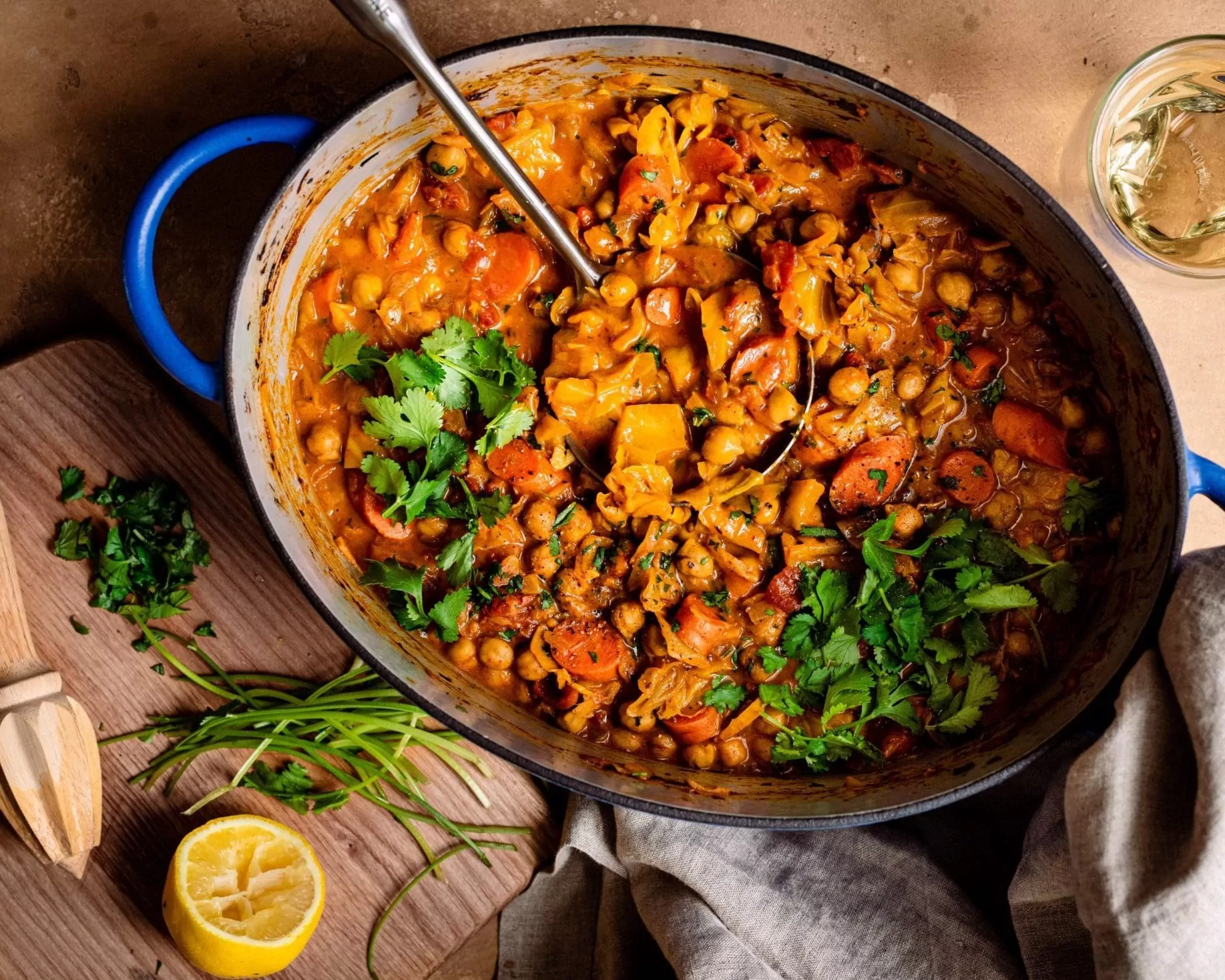 Estofado indio de garbanzos - curry con leche de coco