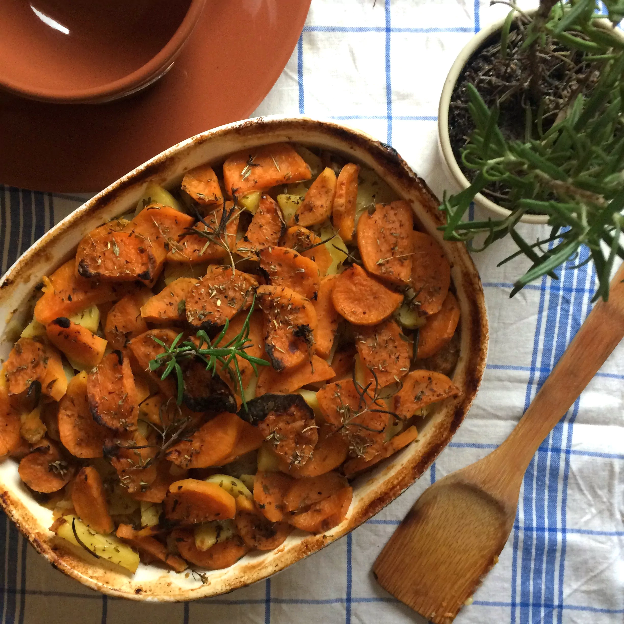 Estofado de pavo con patatas al horno