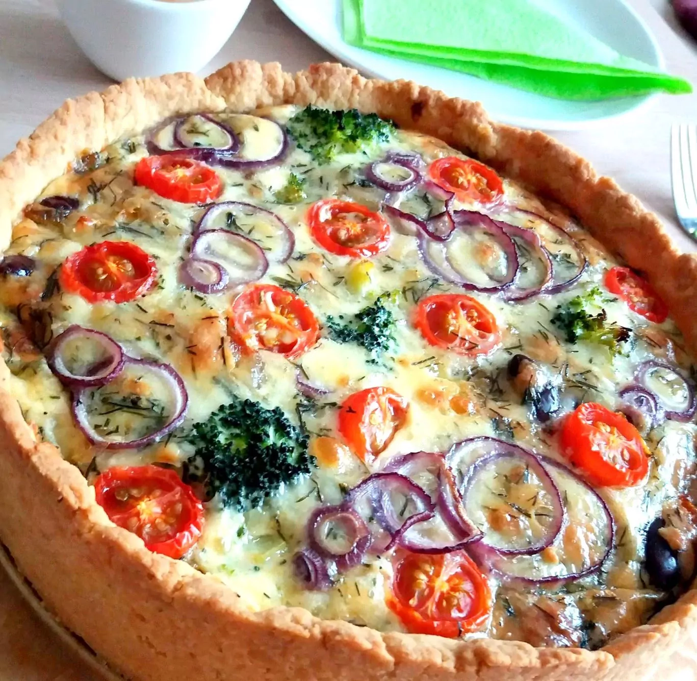 Quiche - Pastel francés con brécol y salmón