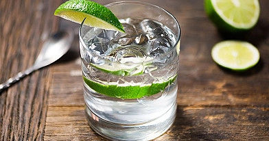 Cóctel alcohólico Gin Tonic